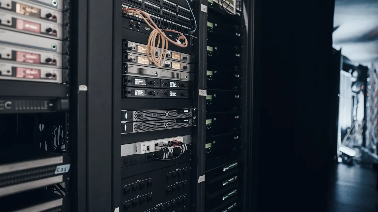 Racks & Data Cabinets